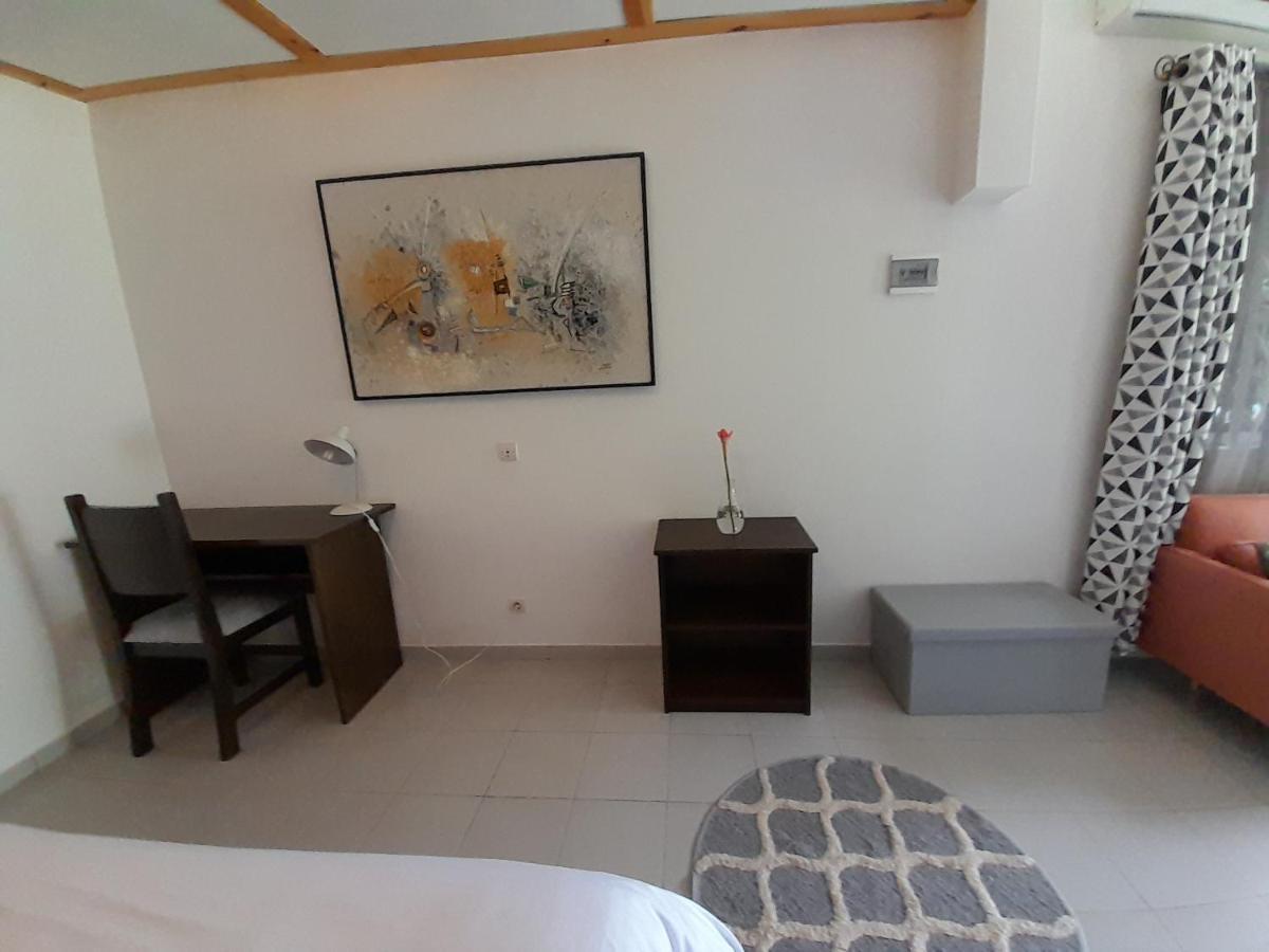 L'Epicurien Bed and Breakfast Cotonou Esterno foto